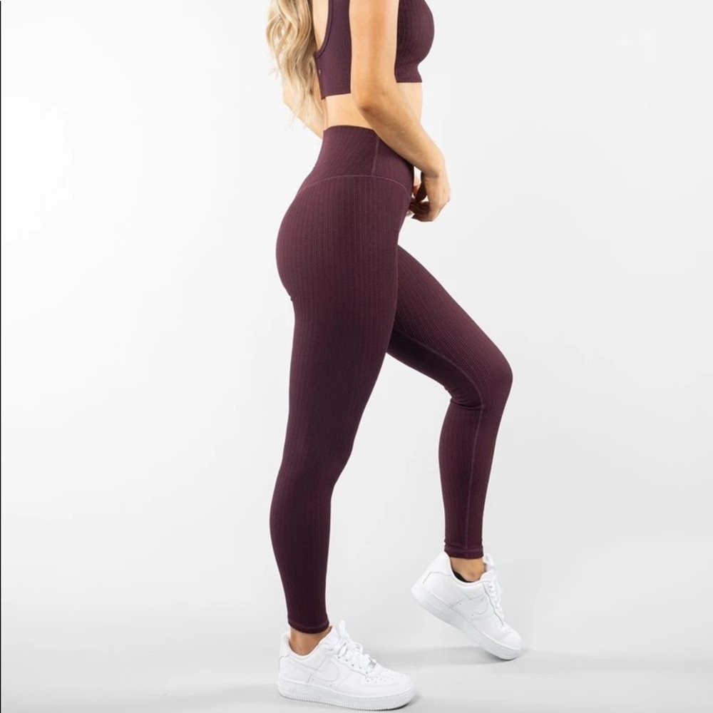 BuffBunny Demand Leggings